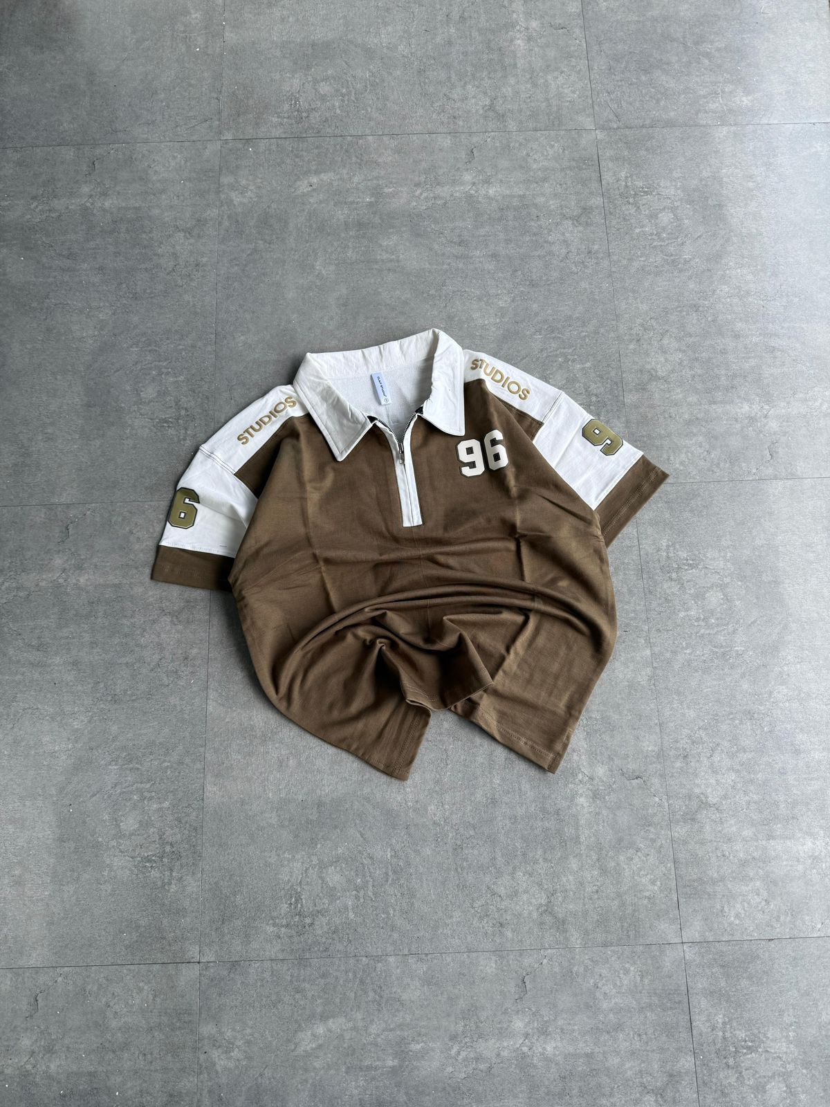 Oversized Fivesleeve Collar T-Shirt