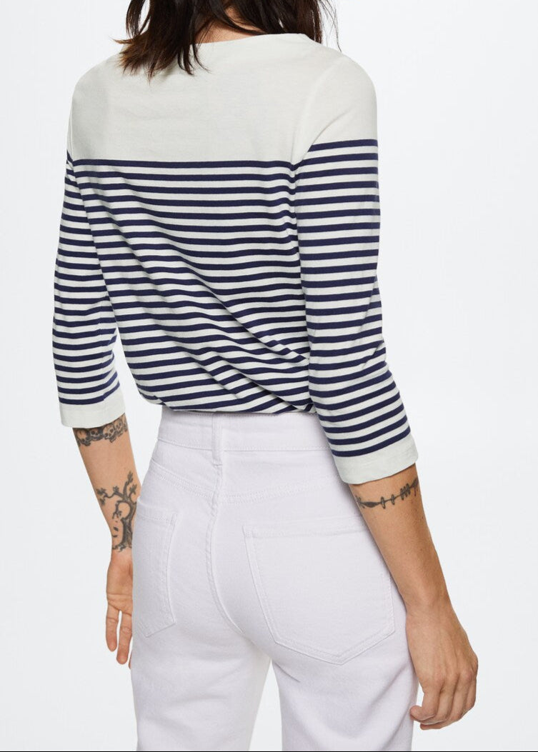 Quarter Sleeves T-shirt