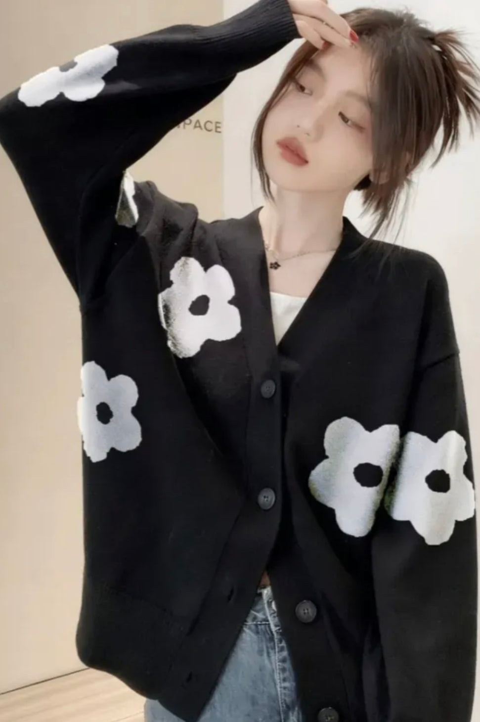 Black Floral Buttoned Cardigan