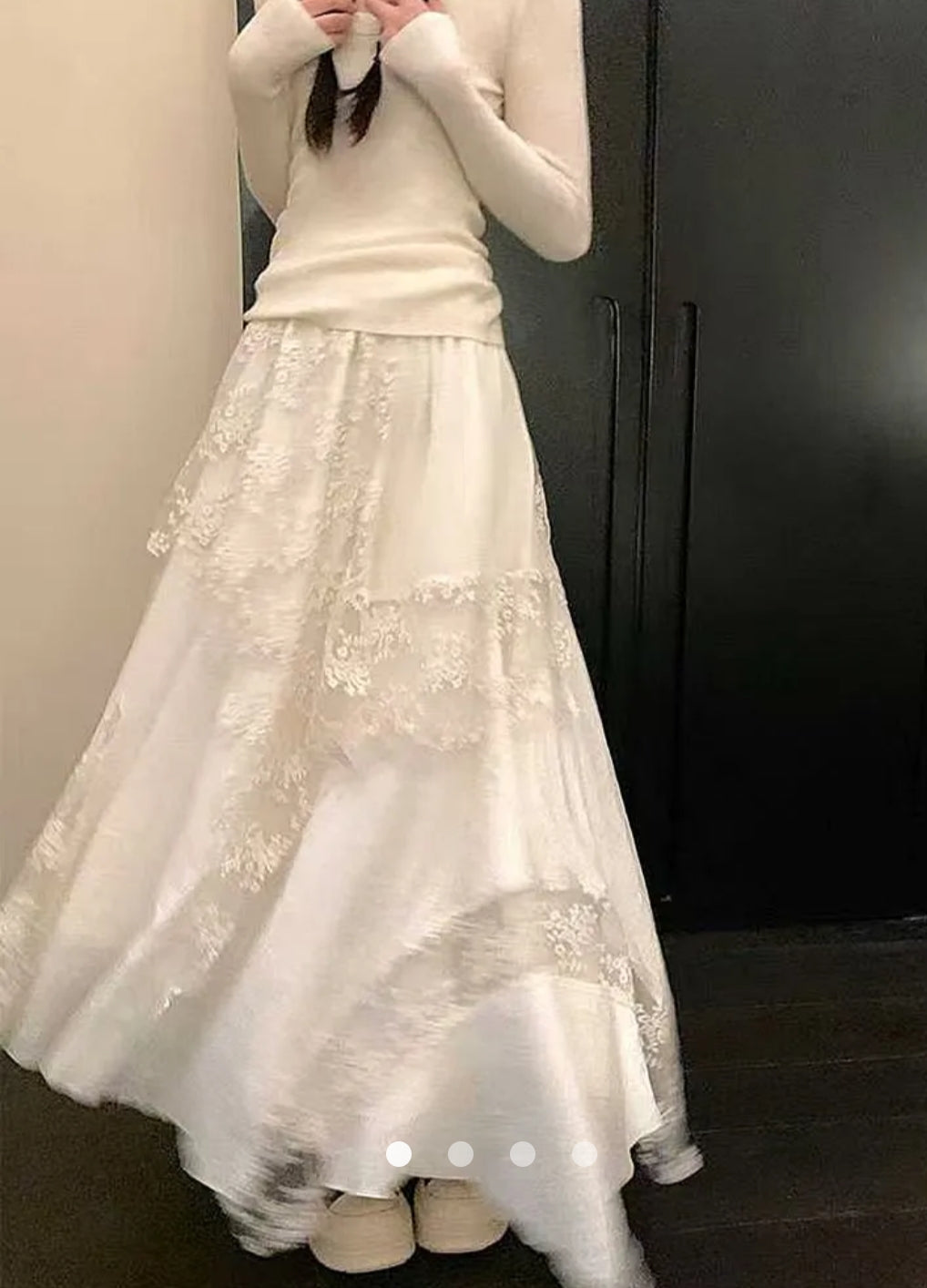 Contrast Asymmetric Skirt