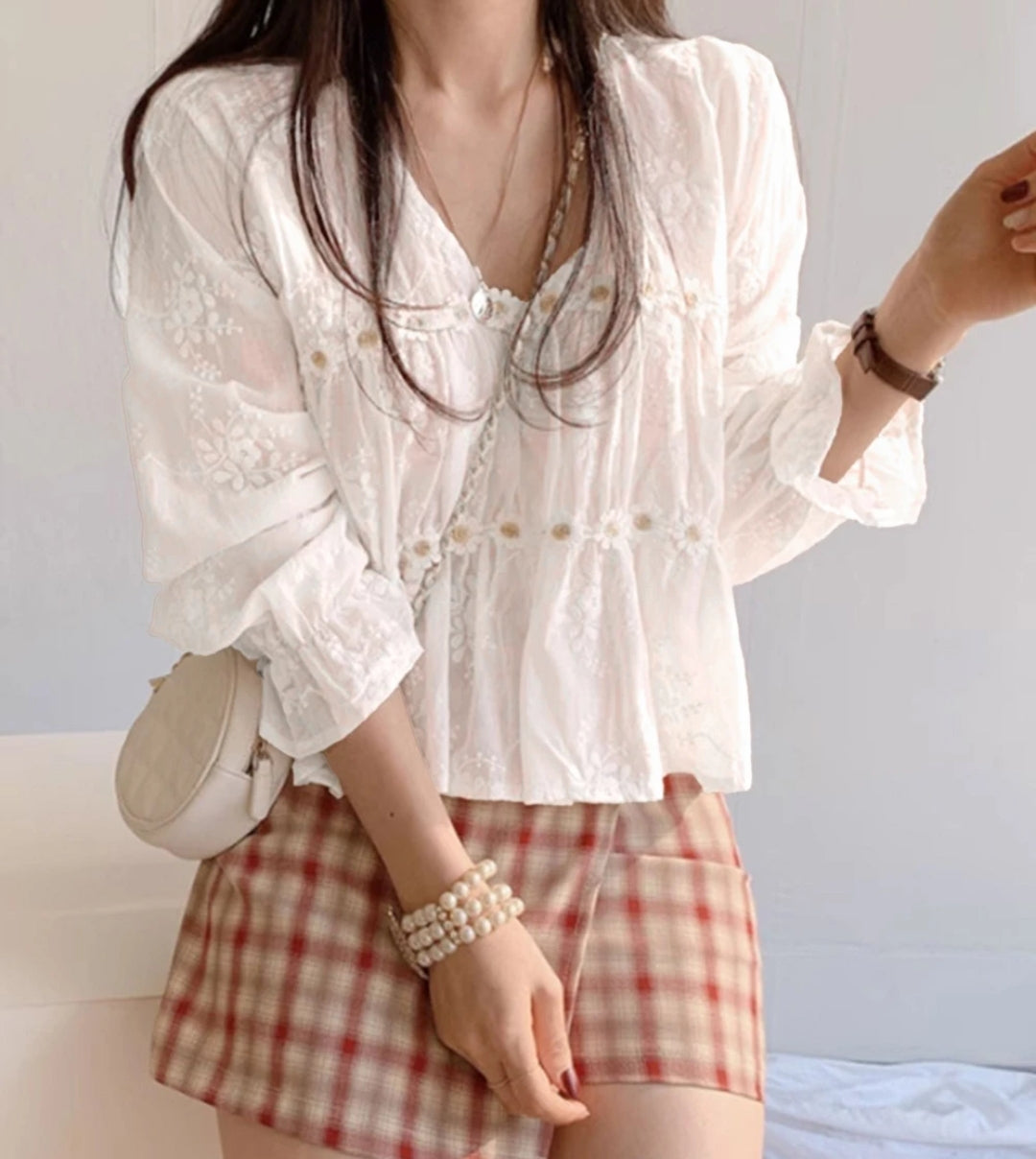 White Romantic Daisy Trim Blouse